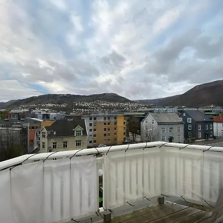 Moderne Og Sentral Leilighet Med Terrasse! Apartmán Bergen